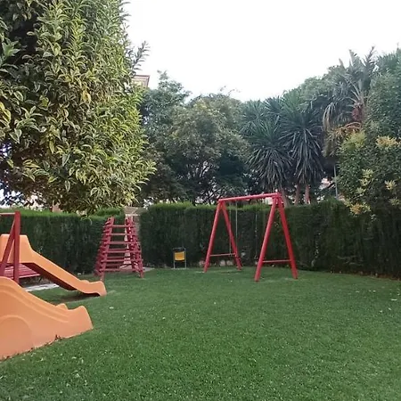 Apartamento Calido, Accesible Y Con Piscina דירה