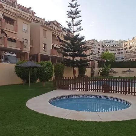Apartamento Calido, Accesible Y Con Piscina *